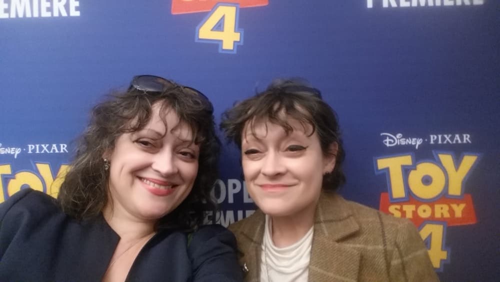 En una entrevista a 'Cosmopolitan' en el 2019, aseguraron que para ellas no fue complicado grabar 'The Shining', ya que son “naturalmente espeluznantes”.