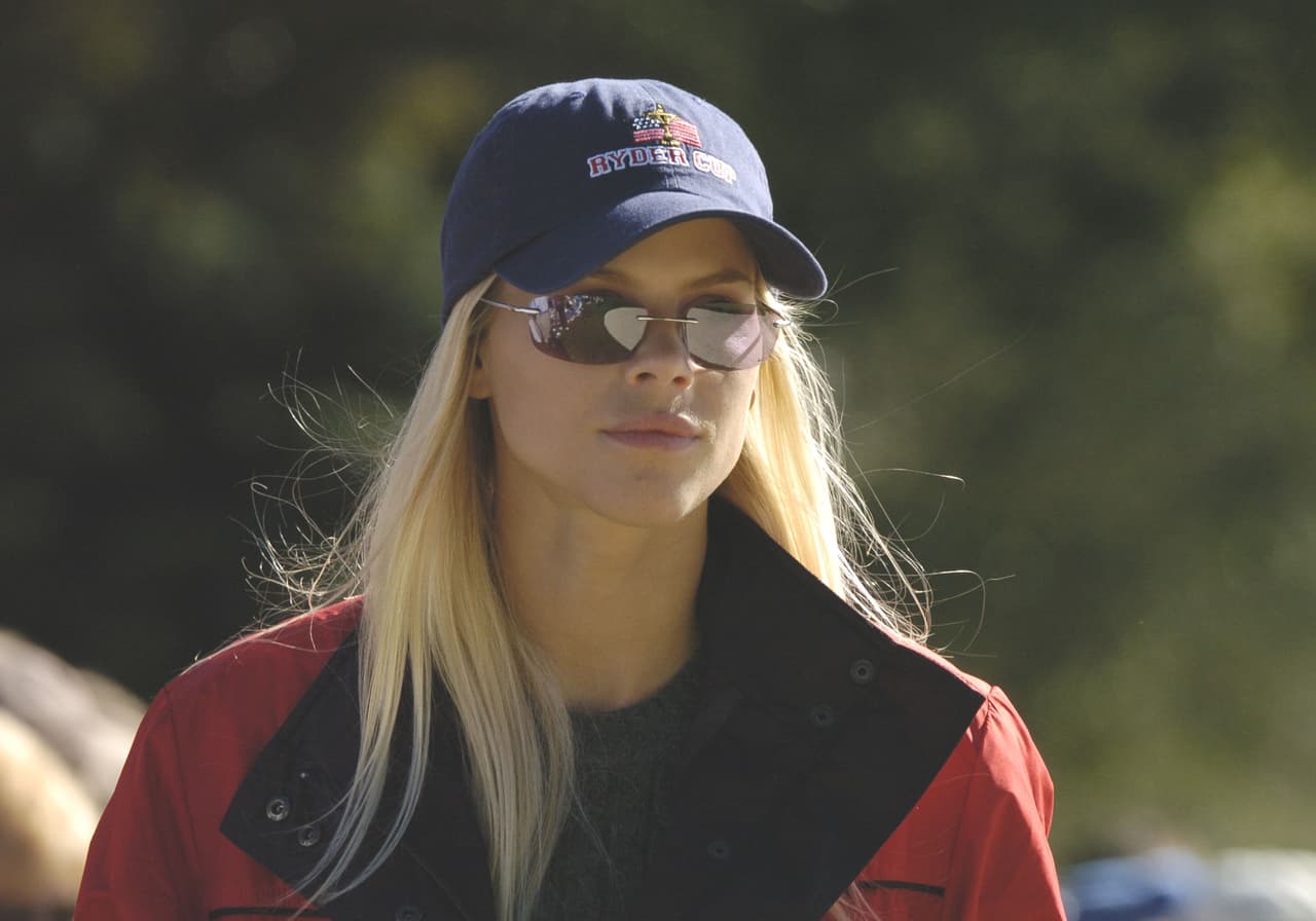 Sin embargo, la situación con su esposa no mejoró y ello llevó al divorcio en junio de 2010.