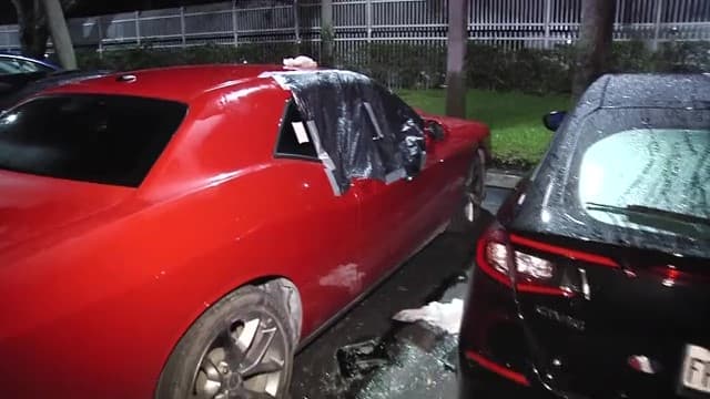 Los residentes dijeron que debían retirar vidrios del interior de los autos y resolver el traslado de sus hijos a la escuela.
