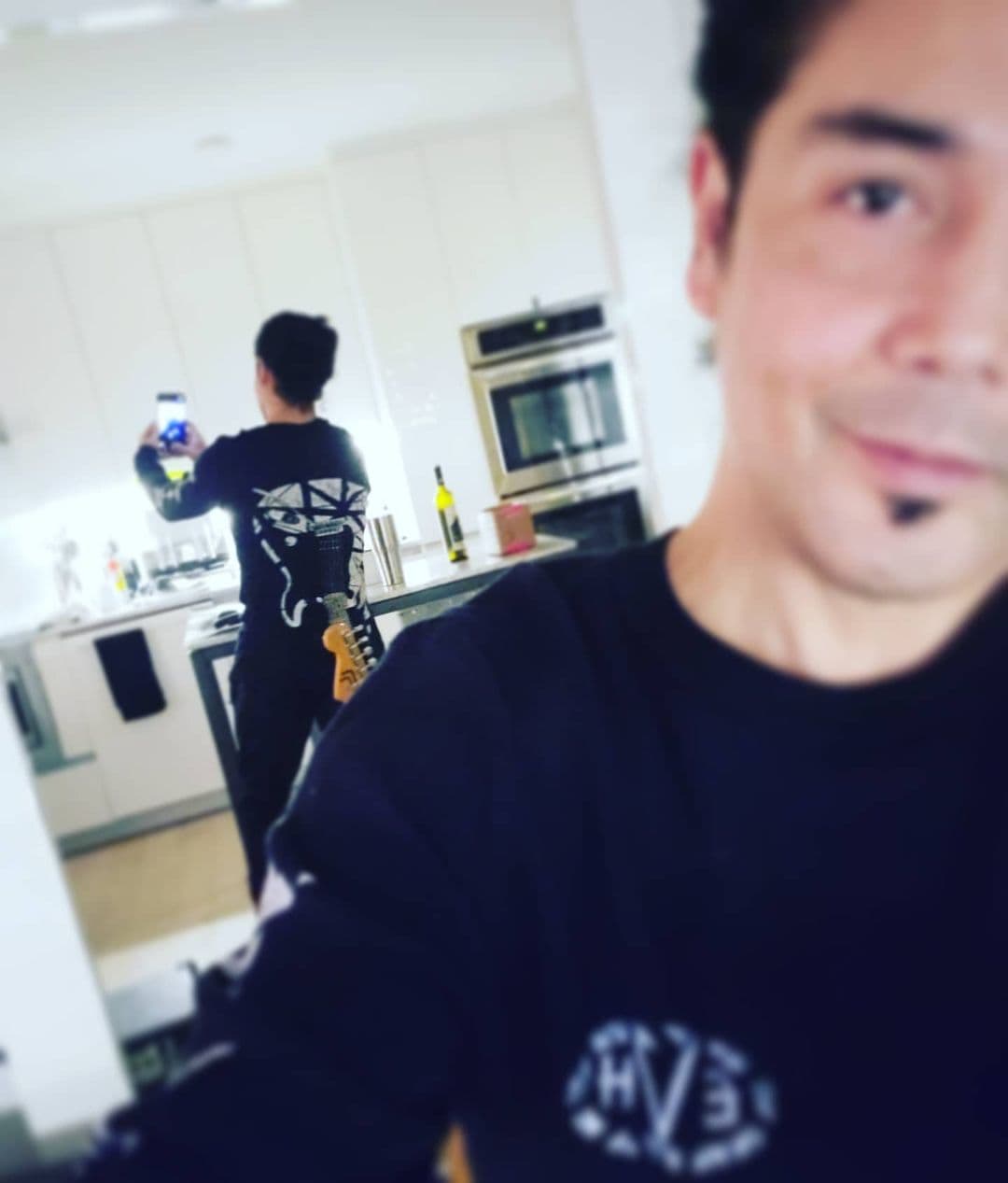 Este lunes, 29 de marzo, el músico apareció en un nuevo episodio, llamado 'Death of Innocence', de la serie 'E! True Hollywood Story'.