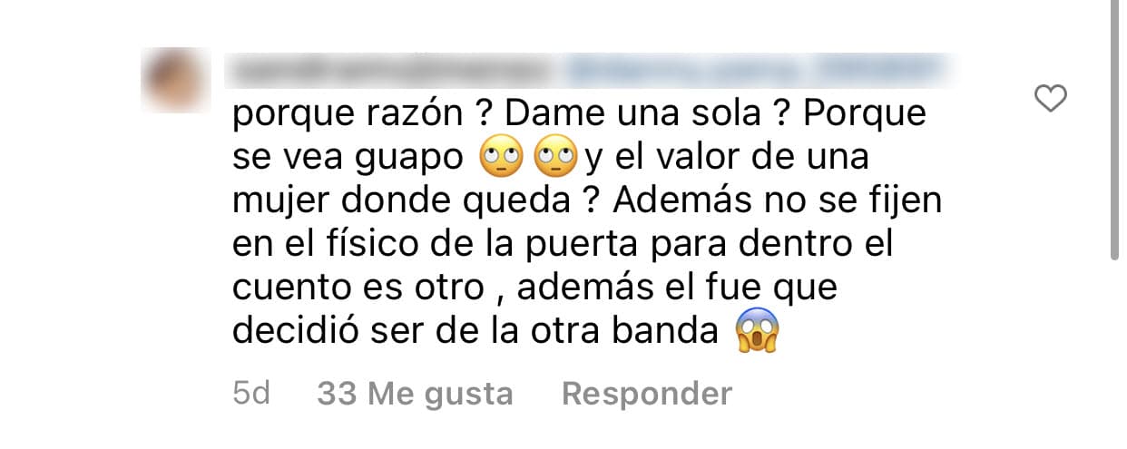 Las cosas no pararon ahí. Otra seguidora pidió a las fans de Costa que "no se fijaran en el físico" porque "de la puerta para adentro, el cuento es otro": "Él fue quien decidió ser de la otra banda".
<br>