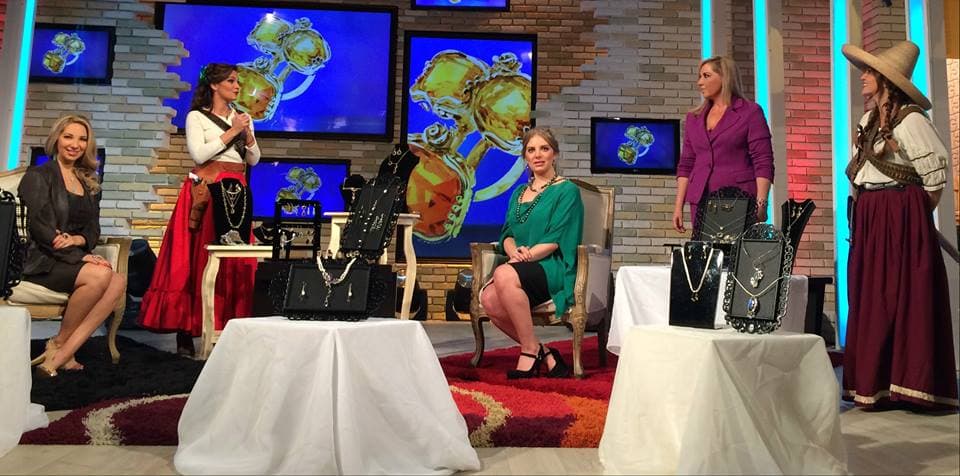 La diseñadora Sara Chayet nos presenta su propuesta en joyería y accesorios de otoño-invierno.