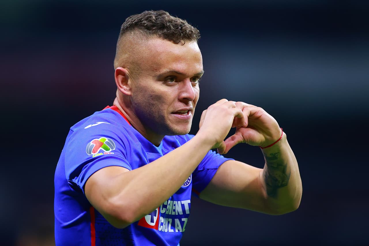 Jonathan Rodríguez anotó el único gol del partido que le permitió a Cruz Azul llegar a 12 victorias consecutivas.