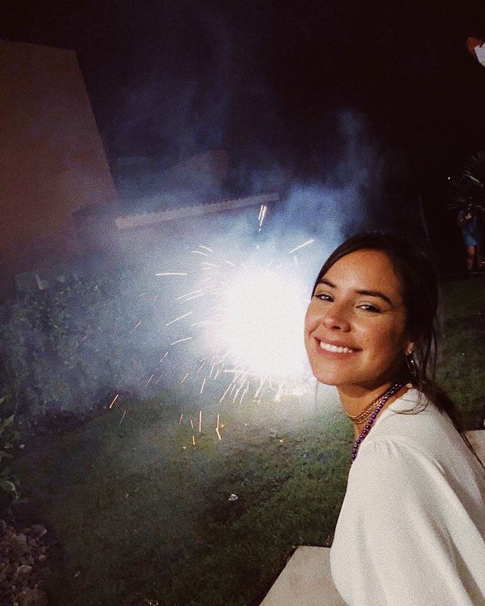 Incluso, la pareja ya ha compartido desde finales del 2017 fechas especiales juntos, sino que hasta ahora fue que Bad Bunny decidió hacer pública su relación con ella.