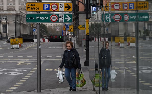 “Los días difíciles vienen ahora”: España se ve en el espejo de Italia a una semana de encierro