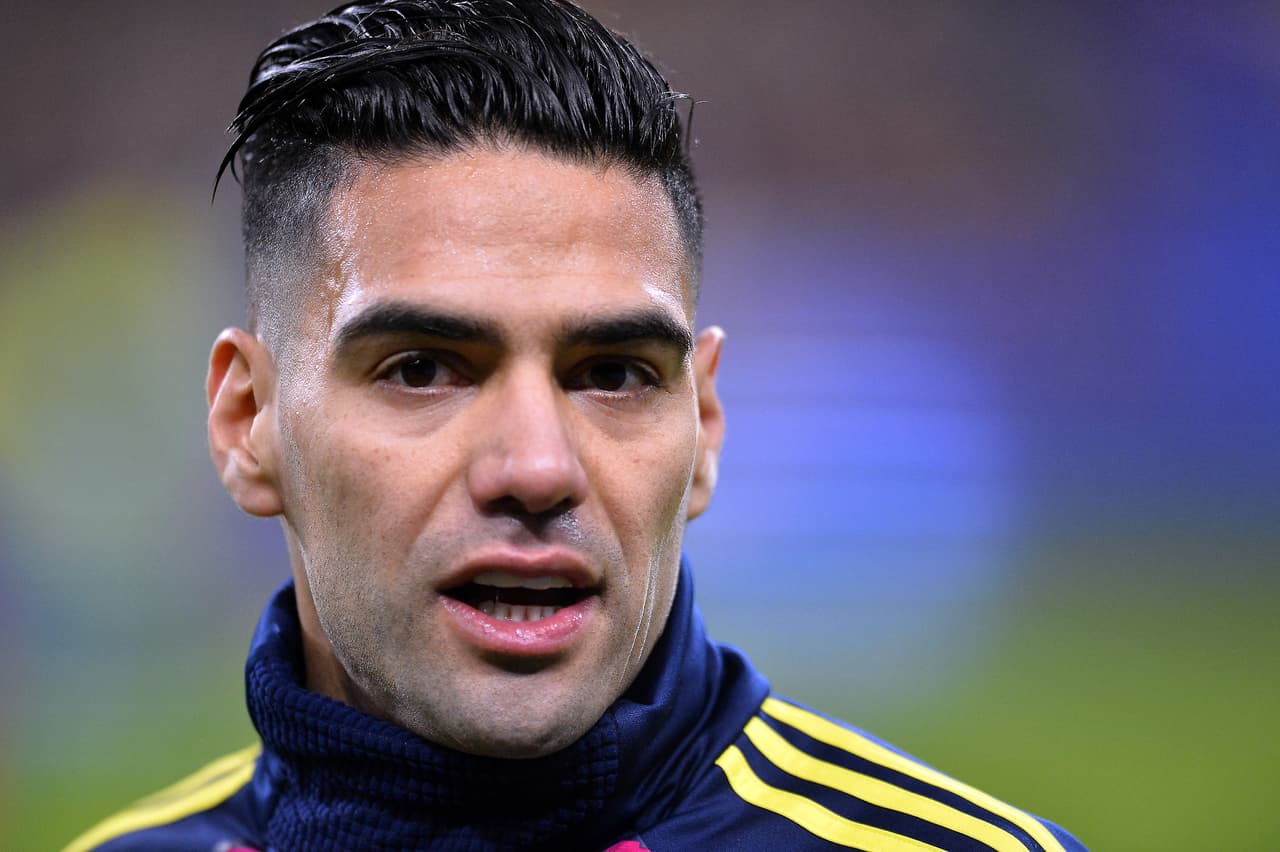 Quien cierra esta lista es el colombiano
<b>Falcao García, </b>que así como el resto, tuvo un paso por el Manchester United, aunque no compartió con Beckham.