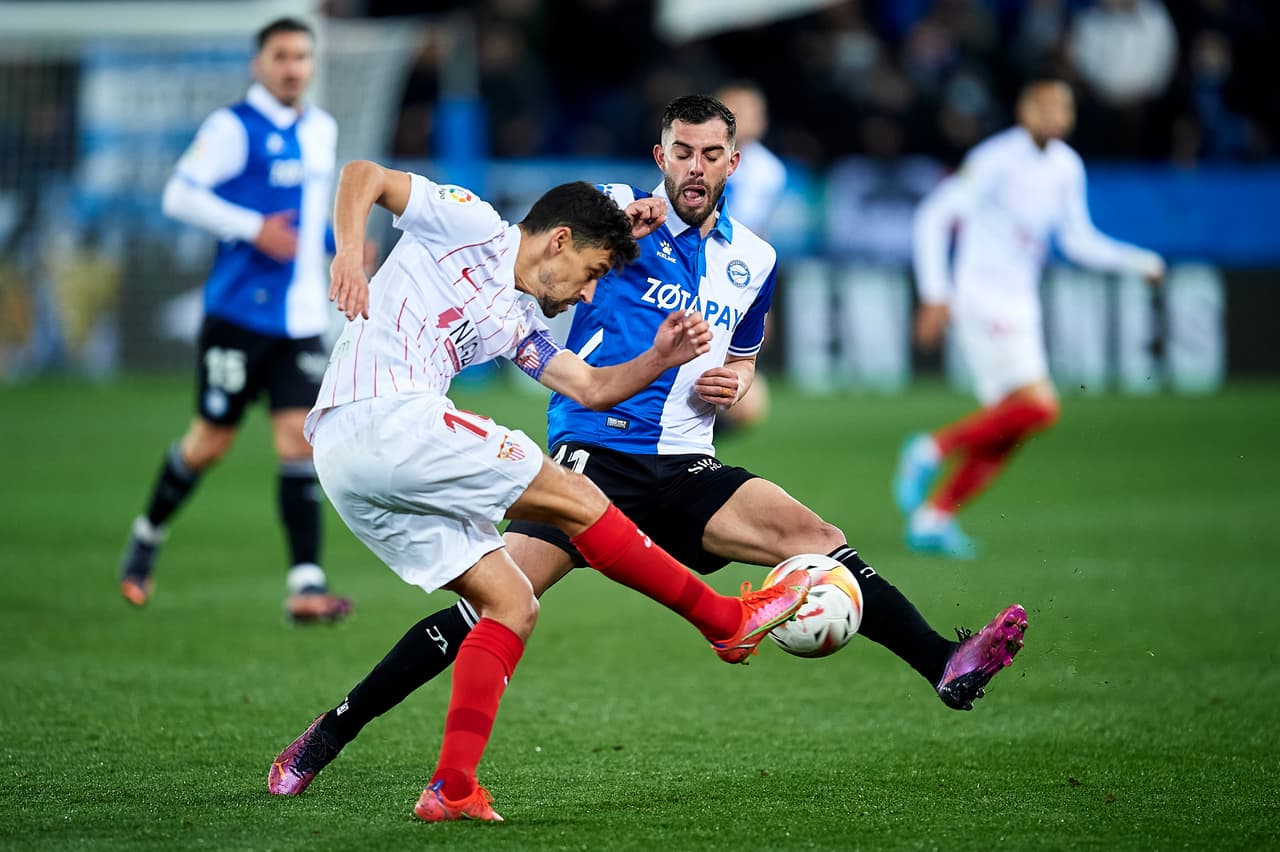 Sevilla se atasca en Mendizorroza ante un Alavés que estuvo más cerca de llevarse los tres puntos ante el sublíder.