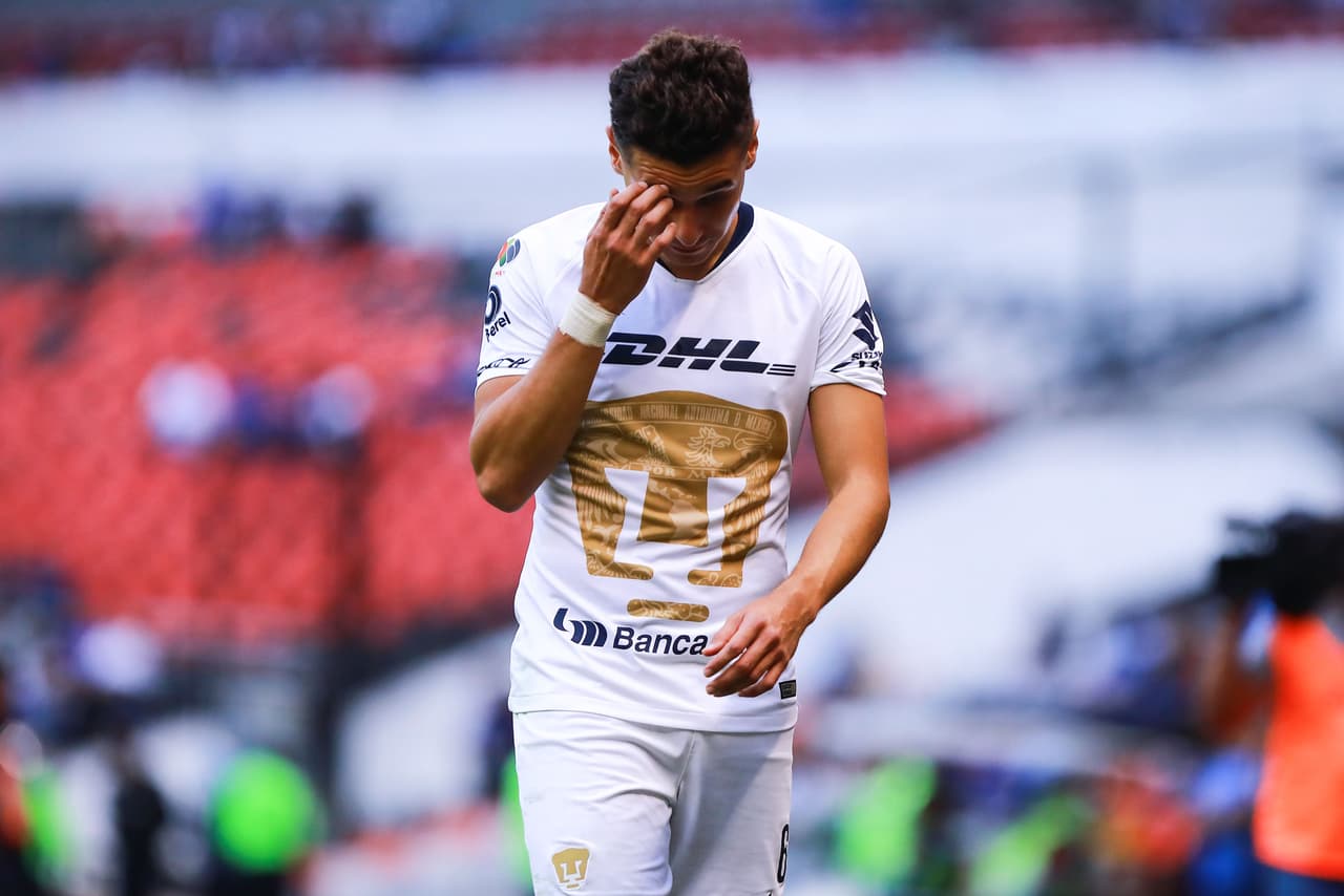 La expulsión de Kevin Escamilla por doble amonestación al minuto 39' condicionó el resto del partido para los Universitarios.