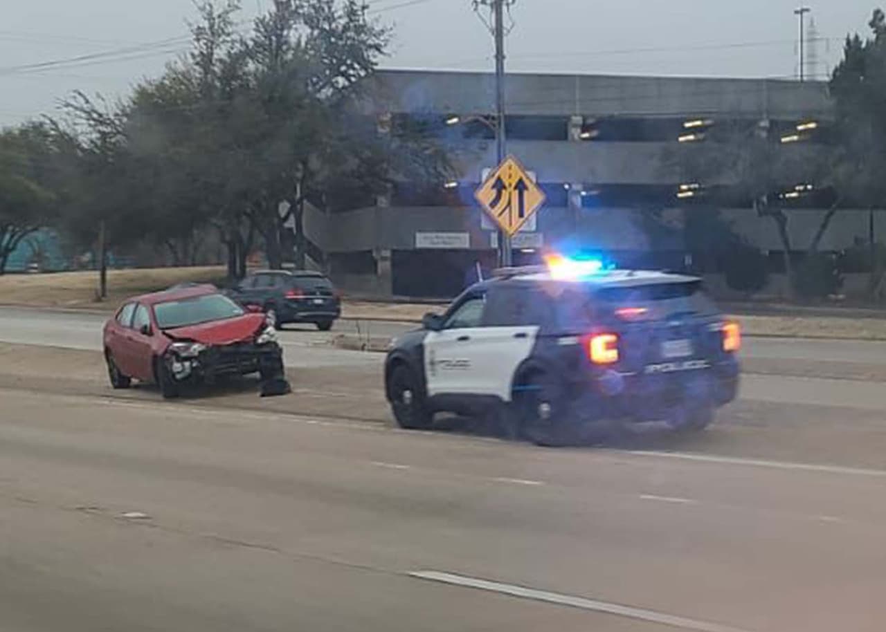 El Servicio Nacional de Meteorología emitió una
<a href="https://www.univision.com/local/austin-kakw/frio-del-artico-emiten-advertencia-condiciones-invernales-centro-texas"><b>advertencia por condiciones</b></a> invernales hasta este jueves al mediodía para gran parte del centro de Texas ante la llegada de un fuerte frente frío del Ártico.