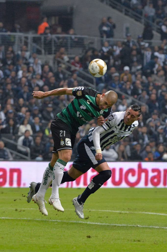 Pero el tiempo se acabó y, dadas las circunstancias, irse con marcador de 1-0 no resultó una mala situación, pues el domingo en Torreón su meta es anotar un gol para igualar la serie.