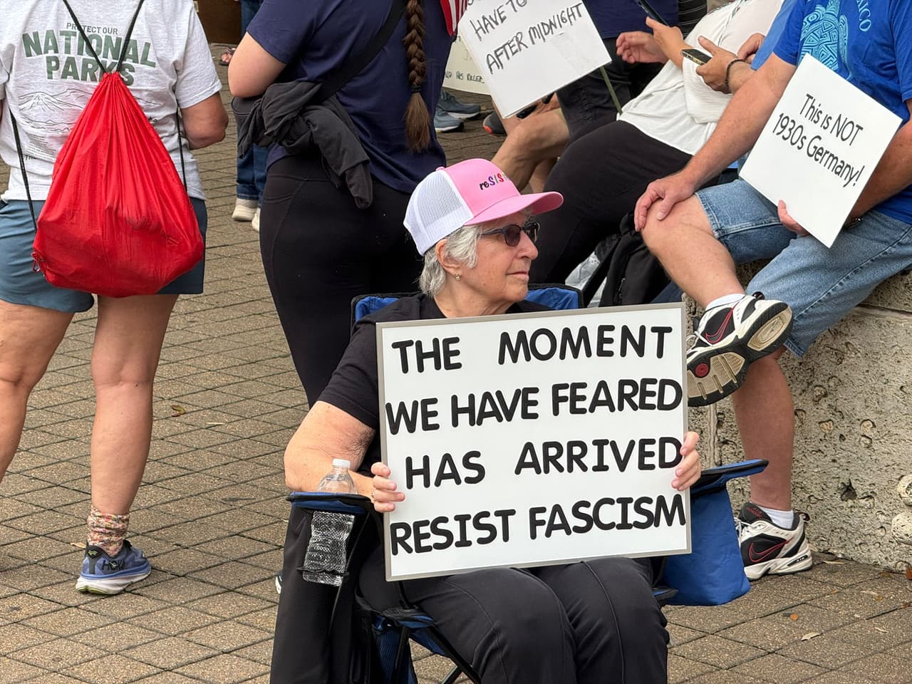 El evento en Houston contó con la participación de destacados líderes políticos y sociales de la ciudad. Entre los oradores principales estuvieron el congresista Al Green, la concejal Abbie Kamin y la senadora estatal Molly Cook.