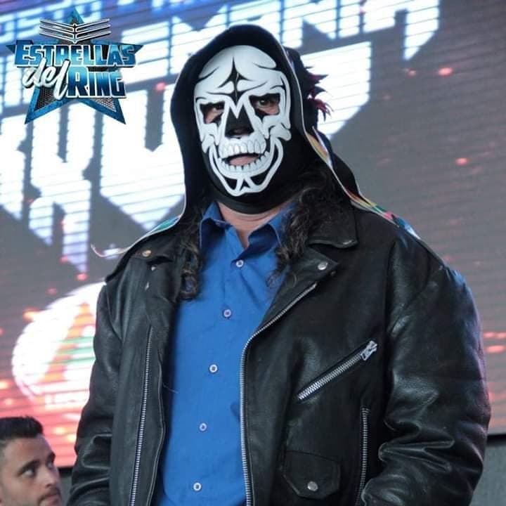 Durante la función Triple A, el luchador quedó atorado en las cuerdas del cuadrilátero y se le cortó el impulso cuando intentaba hacer un tope suicida. El resultado de ello fue caerse y golpearse la cabeza contra una malla publicitaria que lo dejó inconsciente.