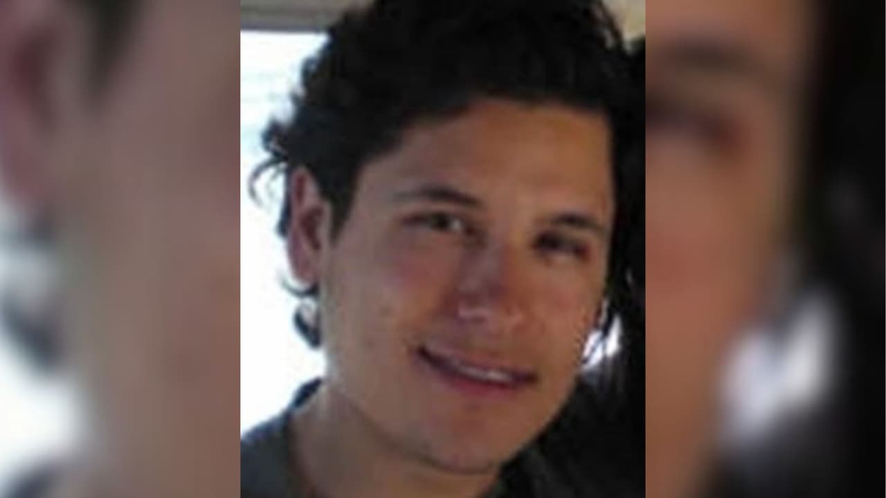 <h2 class="cms-H2-H2">¿Quiénes son los hijos de 'El Chapo' en la lista de ICE?</h2>
<br>
<br>Uno de ellos es Jesús Alfredo Guzmán Salazar, quien también es conocido como ‘Alfredito’, es buscado por la agencia por delitos contra Estados Unidos. Según el informe, la última vez que se le vió fue en Culiacán Sinaloa.