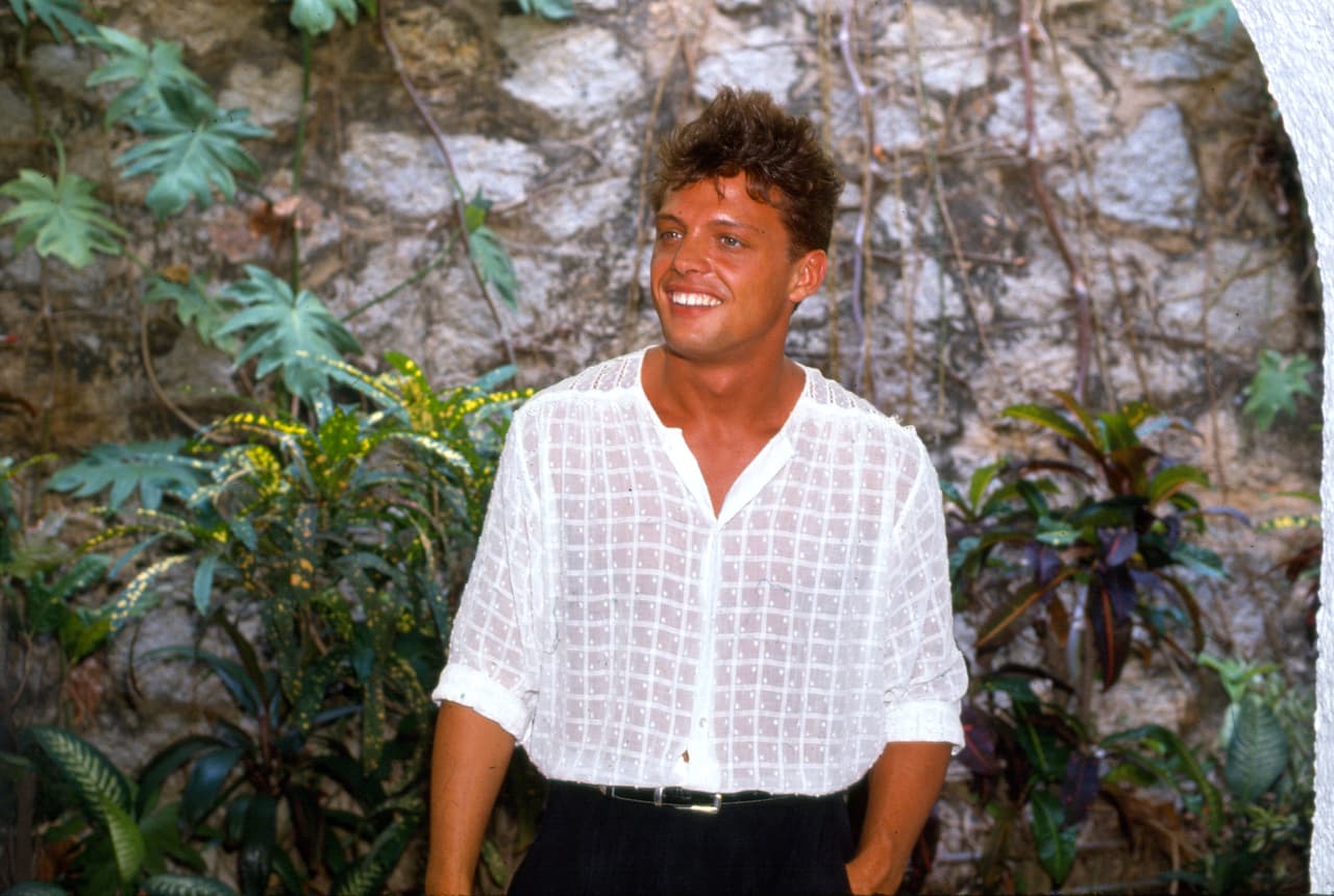 Luis Miguel a los 21 años, cuando empieza a grabar sus primeros boleros/México, 1991.