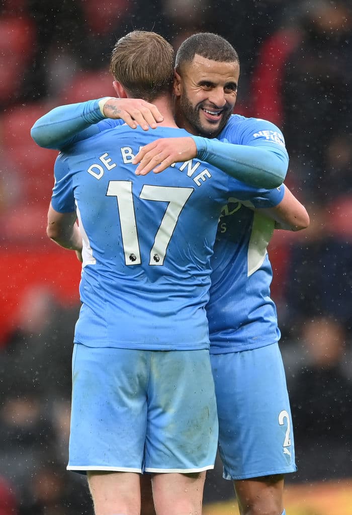 Con autogol de Eric ailly y la anotación de Bernardo Silva le dan la victoria 0-2 al Manchester City en el primer derby de Manchester de esta temporada.