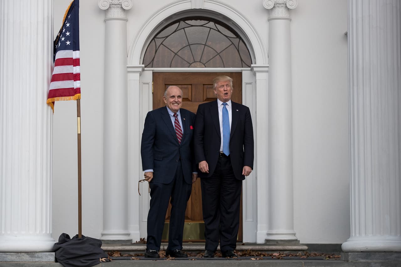 Rudy Giuliani, quien se encontró con Trump el domingo, fue uno de sus defensores más férreos durante la campaña. Está siendo considerado como posible secretario de Estado.