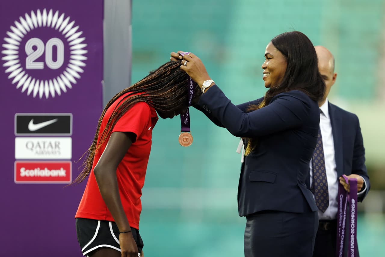 La selección femenil de los Estados Unidos derrotó a México en la Final del Premundial Sub-20 para coronarse por séptima ocasión en el torneo.