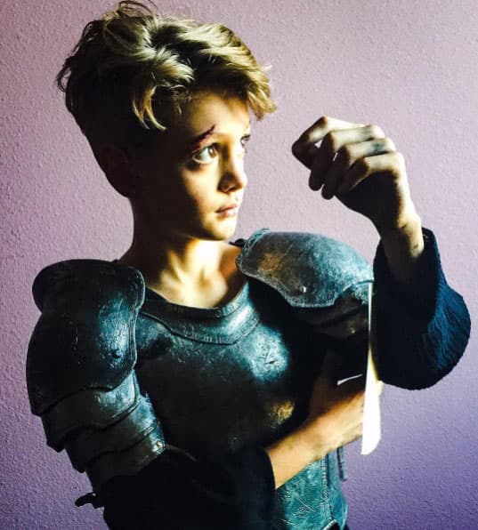 Si es que decide dedicarse a la actuación, tendrá muy buenos maestros, pues Elizabeth y William podrían darle varios consejos.