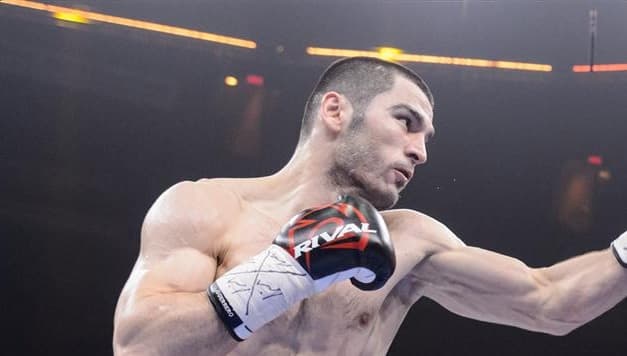 Artur Beterbiev se lastimó, no peleará el 28 de noviembre