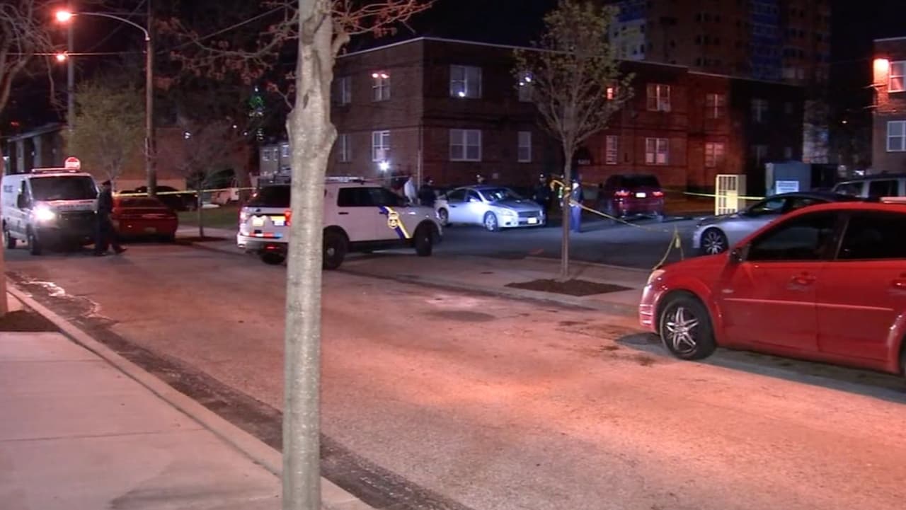 Hombre encontrado muerto a tiros dentro de un auto en marcha en North Hutchinson