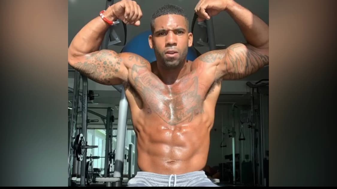 Este 10 de agosto el arresto del conocido ‘Verdadero Tarzán” se hizo viral. Michael Arthur Holston tuvo un altercado con dos hombres en Miami.
<br>