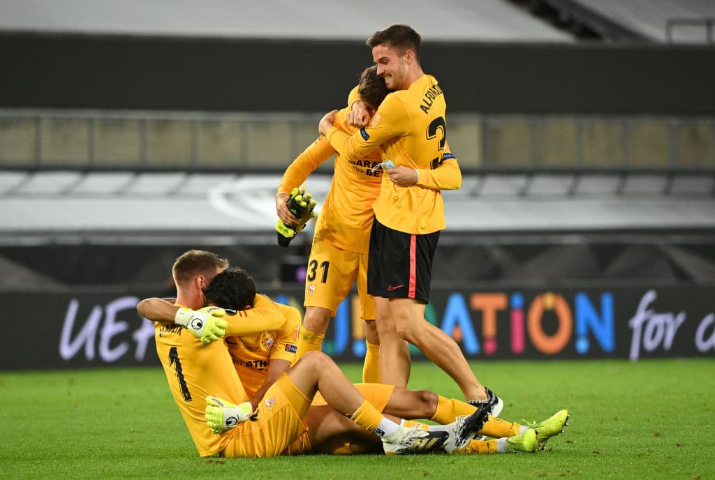 Las postales de la celebración del cuadro de Lopetegui tras imponerse al Inter en la final.