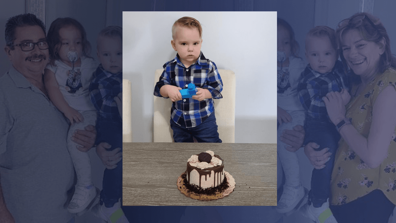 Liam se convierte en el primer niño en terminar el proceso para ser adoptado, gracias a la tecnología, durante la pandemia del
<a href="https://www.univision.com/local/miami-wltv/casi-1-000-casos-mas-de-coronavirus-en-un-solo-dia-en-florida-el-total-llega-a-13-324">coronavirus </a>en el condado Miami-Dade.
