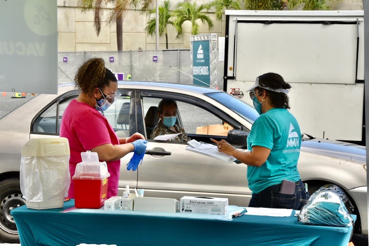 MMM se reinventa con servicarro para vacunar contra la Influenza