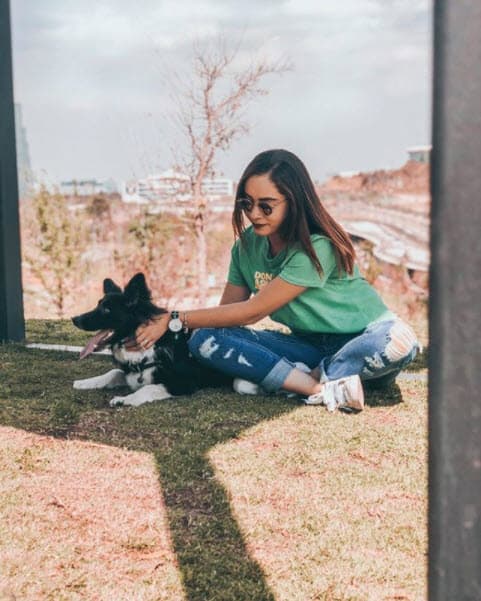 Ha forjado su carrera mayormente en teatro musical. Algunos de los proyectos en los que ha participado son 'La bella durmiente', 'Oz: el musical' y 'Broadway para siempre'. En televisión, además de 'La CQ', trabajó en 'Como dice el dicho' y 'La rosa de Guadalupe', entre otros.