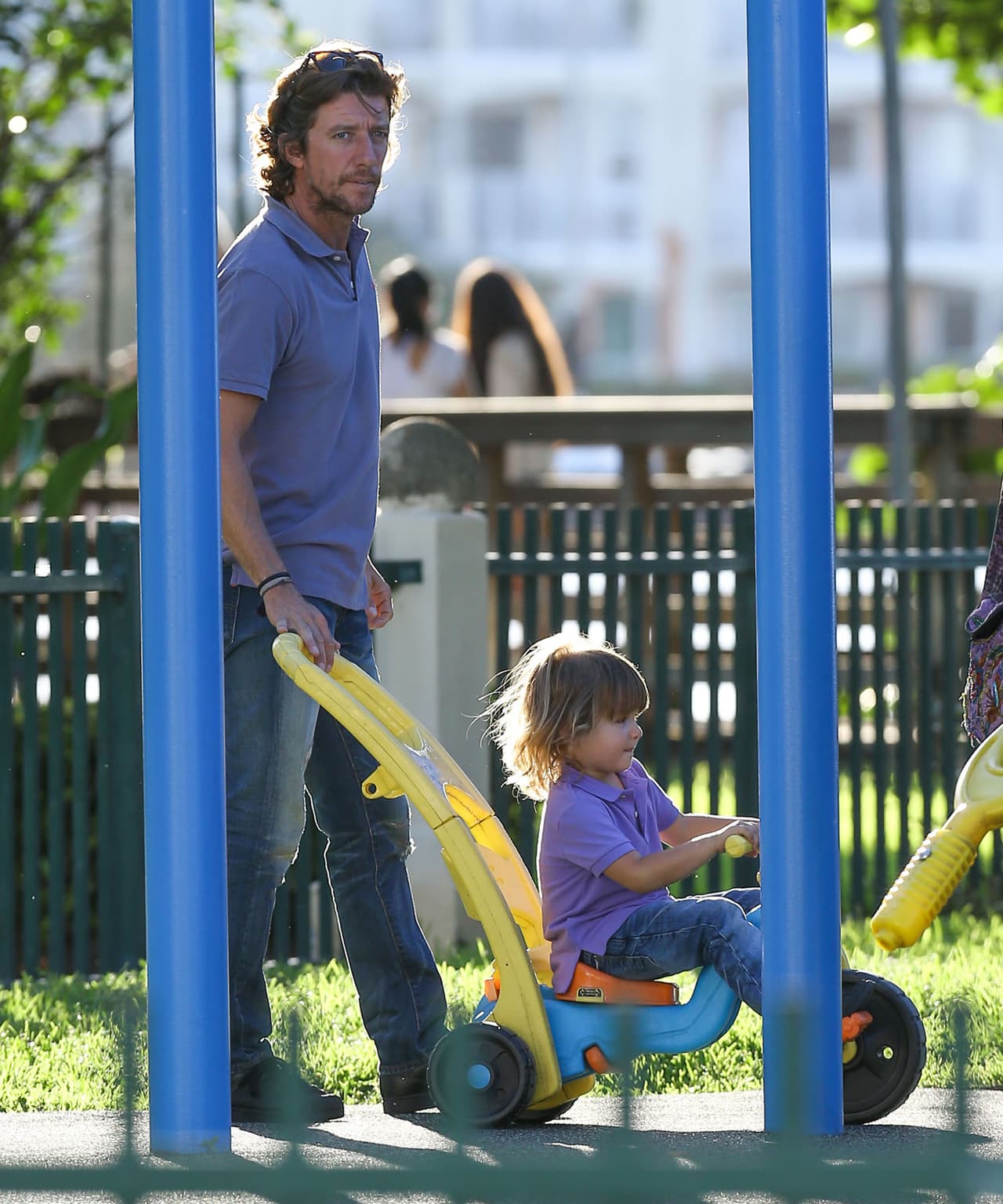 Colate jugando con su hijo Nico hace unos meses.