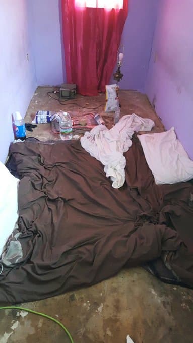 “Las organizaciones criminales utilizan habitualmente sus casas secretas para colocar inmigrantes en condiciones a menudo infrahumanas. Por lo general, las personas deben esperar a que los transporten hacia el interior de Estados Unidos y pagar tarifas a los contrabandistas”, señala la Patrulla Fronteriza.