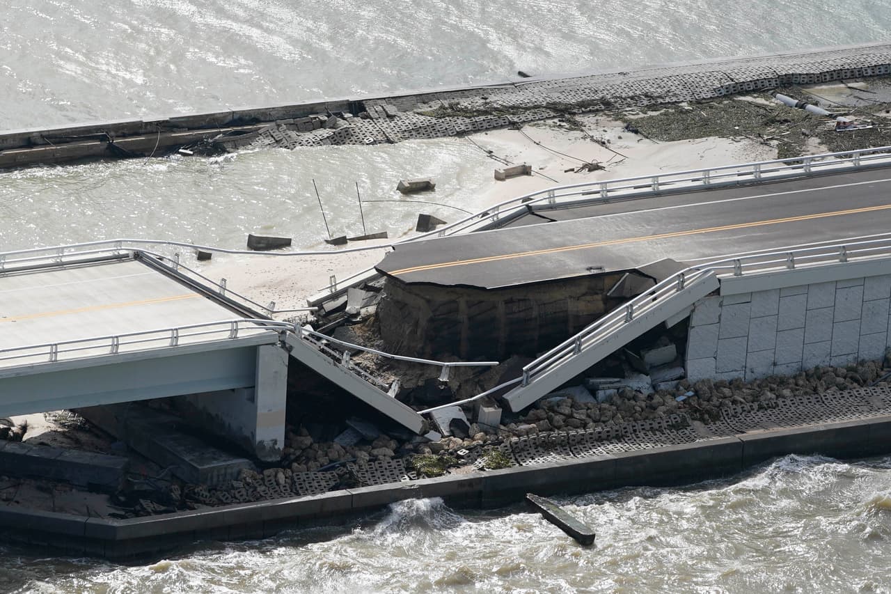 Huracán Ian destruye el viaducto que conecta con las islas de Sanibel y Captiva