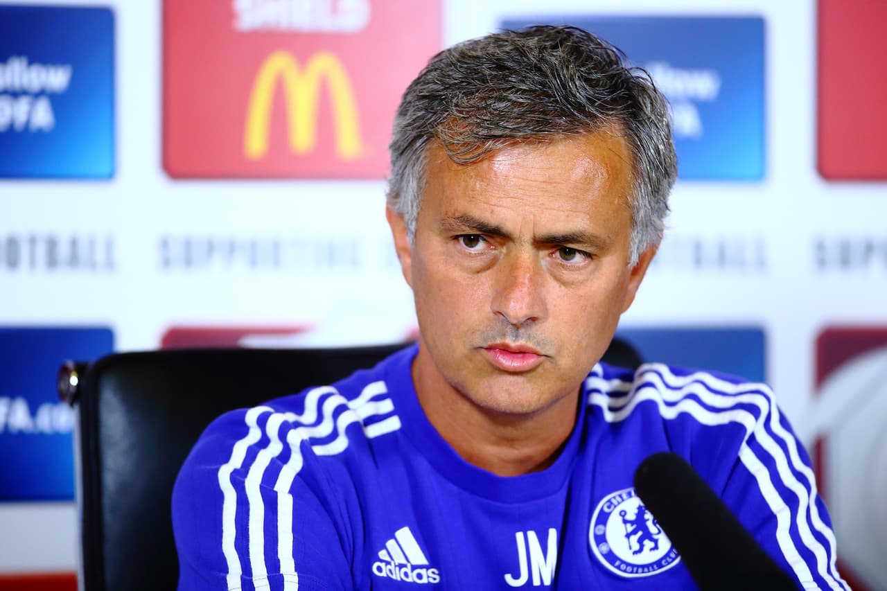 Mourinho extiende su contrato con el Chelsea hasta la temporada 2018-19