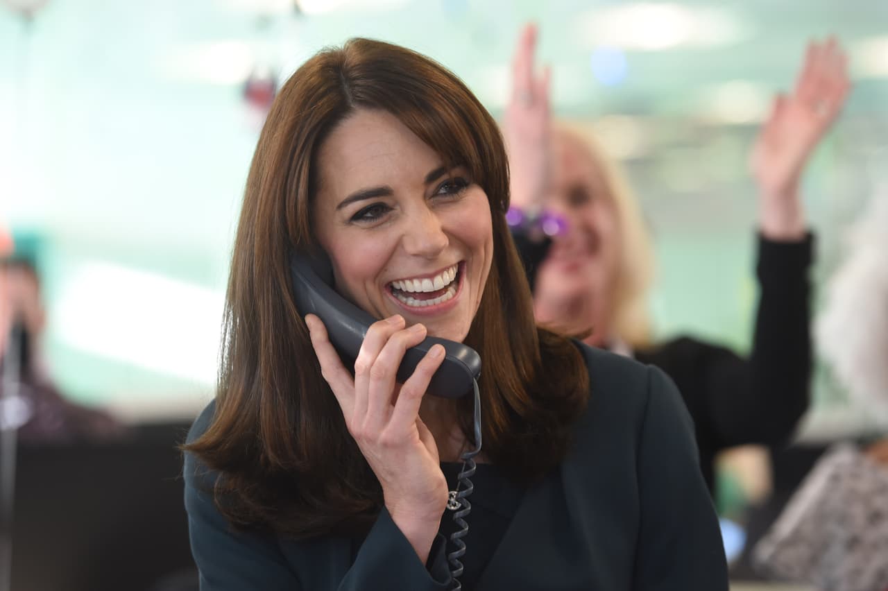 Adentro, contestaron llamadas de donadores.