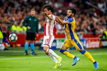 Edson Álvarez anotó en su debut en Champions League. El mexicano abrió el marcador en la eliminatoria ante el APOEL y mantiene al Ajax en la siguiente fase.