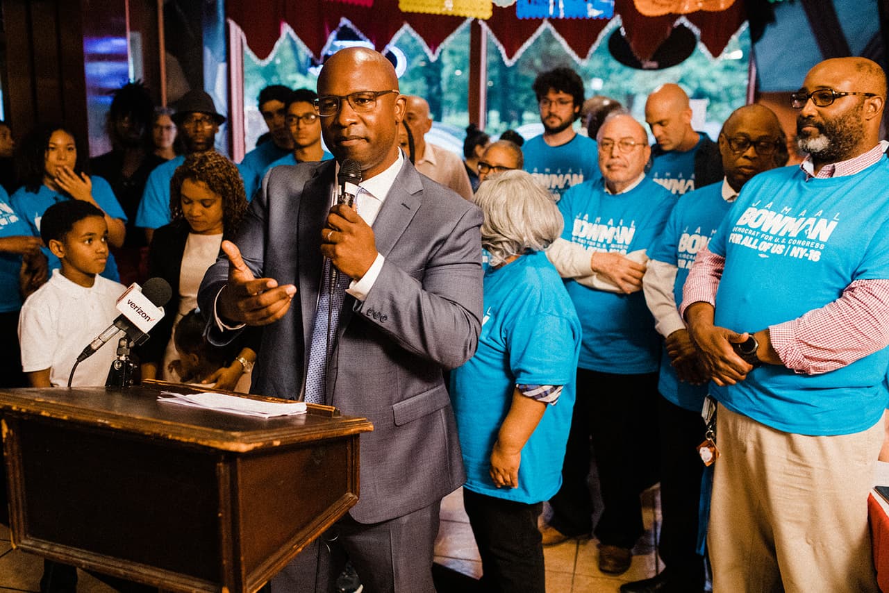 Jamal Bowman en campaña
