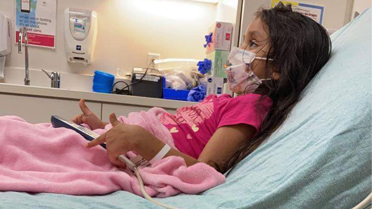 Ivonne Burgos y su hija, de 5 años, vivieron la grave situación hospitalaria en Houston ante la ola de contagios por covid-19.