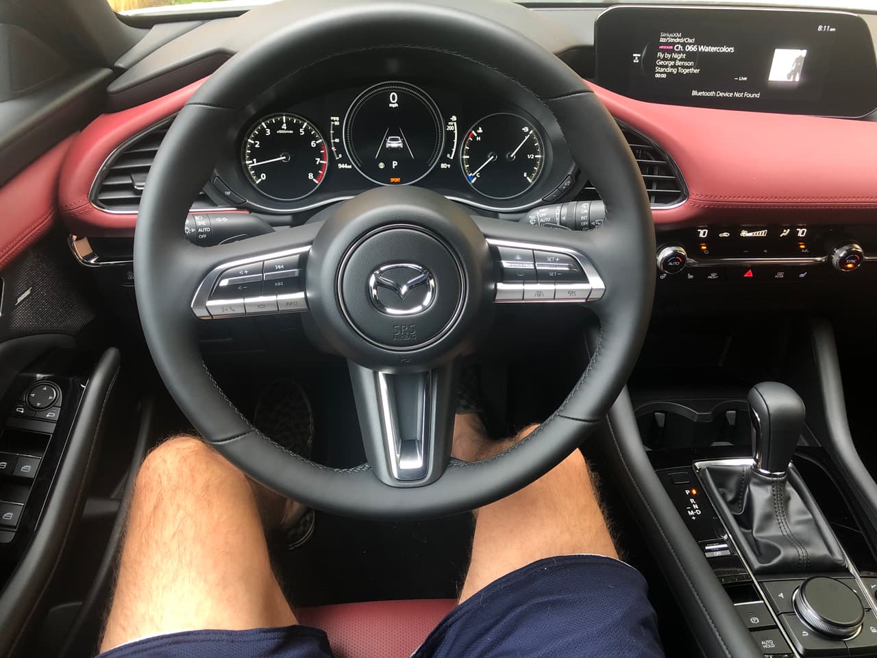 En cuanto a transmisiones, la manual de 6 velocidades puede venir equipada solo con las variantes como tracción delantera, mientras que la transmisión automática de 6 velocidades.