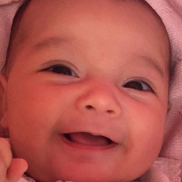 ¡Ternurita! Su sonrisa derrite corazones.