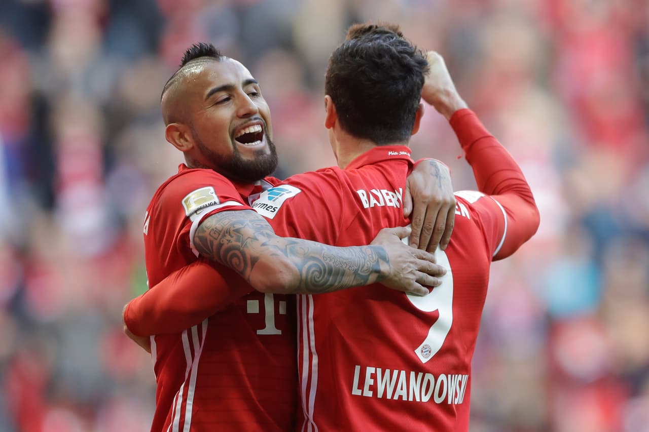 El tercer y definitivo gol llegó al minuto 55 con la segunda anotación de Lewandwoski que consiguió su anotación número 21 de la temporada.