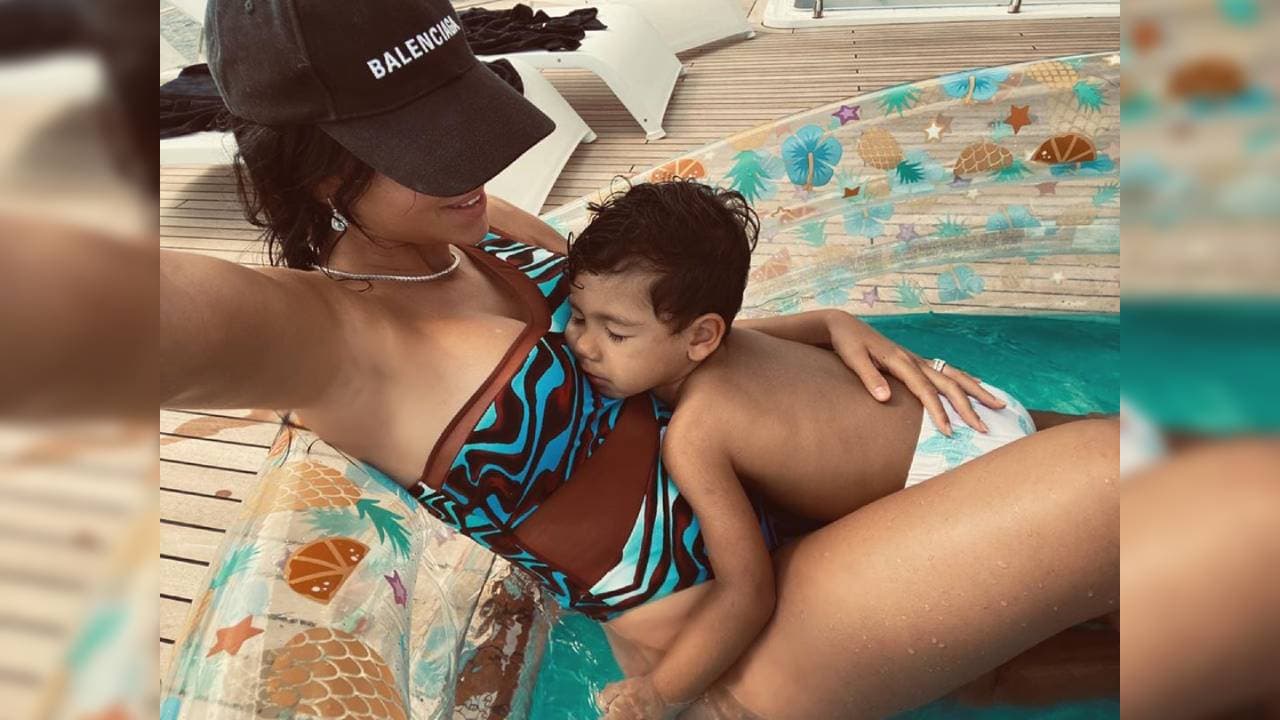 Así disfrutan Georgina Rodríguez y Cristiano Ronaldo su nueva embarcación junto a sus hijos.