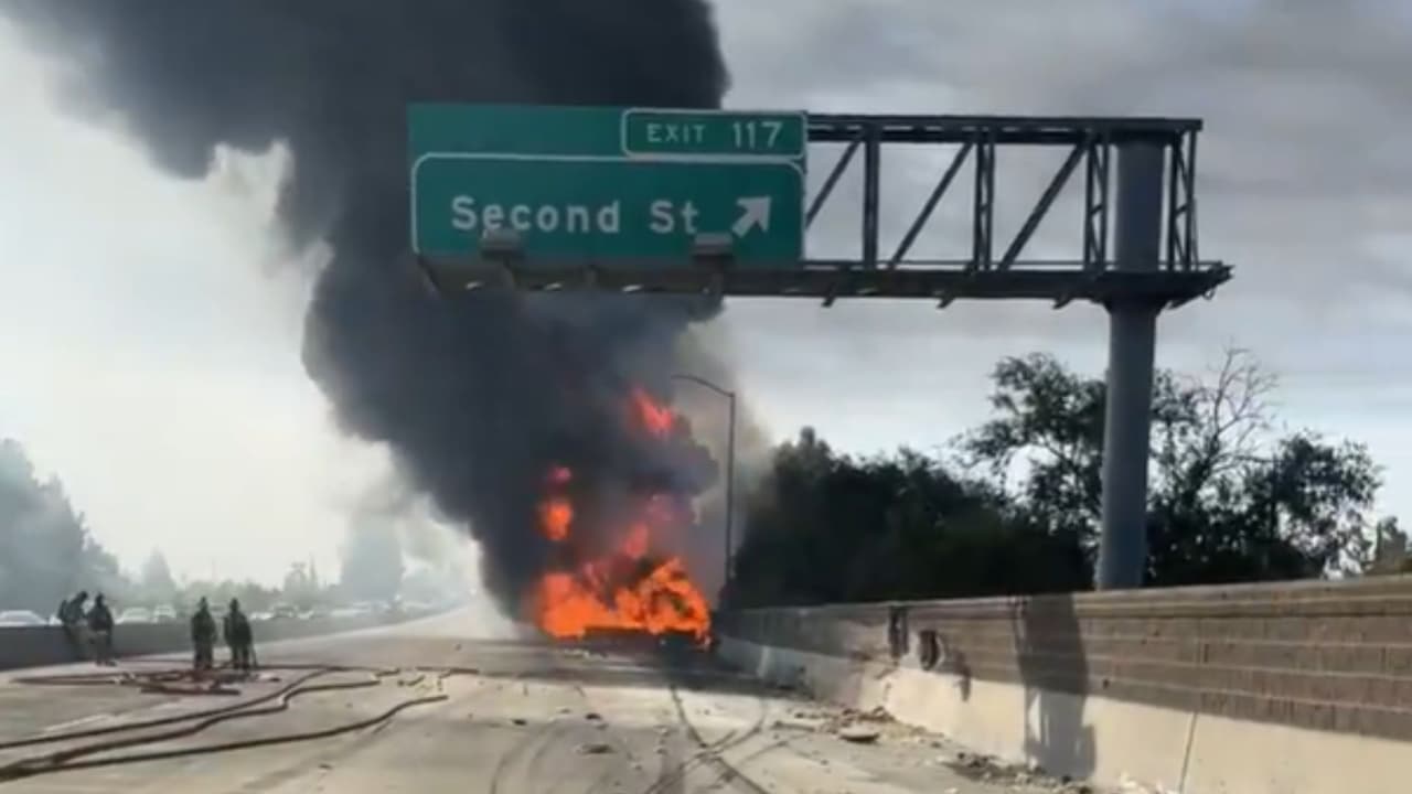 Explosión de camión cisterna en la Autopista 99: cierre y reapertura parcial en Selma
