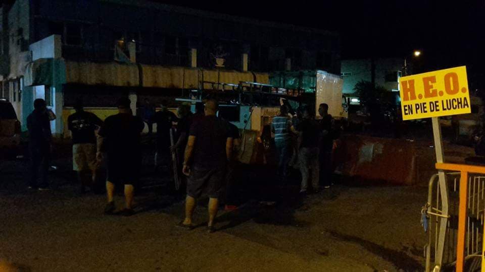 Piden que se les de información sobre el supuesto plan para privatizar los servicios. Entretanto, el transporte entre las islas de Vieques y Culebra y Puerto Rico está paralizado. El director ejecutivo de la Autoridad de Transporte Marítimo dice estar confiado en que se reestablezca el servicio pronto.