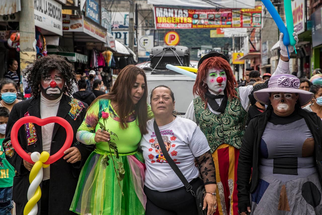 El Instituto Nacional de Ciencias Forenses (Inacif), con la ayuda de los familiares, confirmaron que se trataba de la pareja. Además, también dieron a conocer que ambos habían fallecido por “asfixia por estrangulamiento”.
<br>