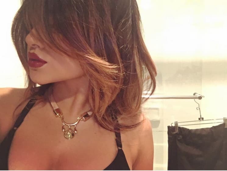 Como cualquier chica de su edad, le gusta mucho cambiar de look y compartir sus transformaciones en las redes sociales.