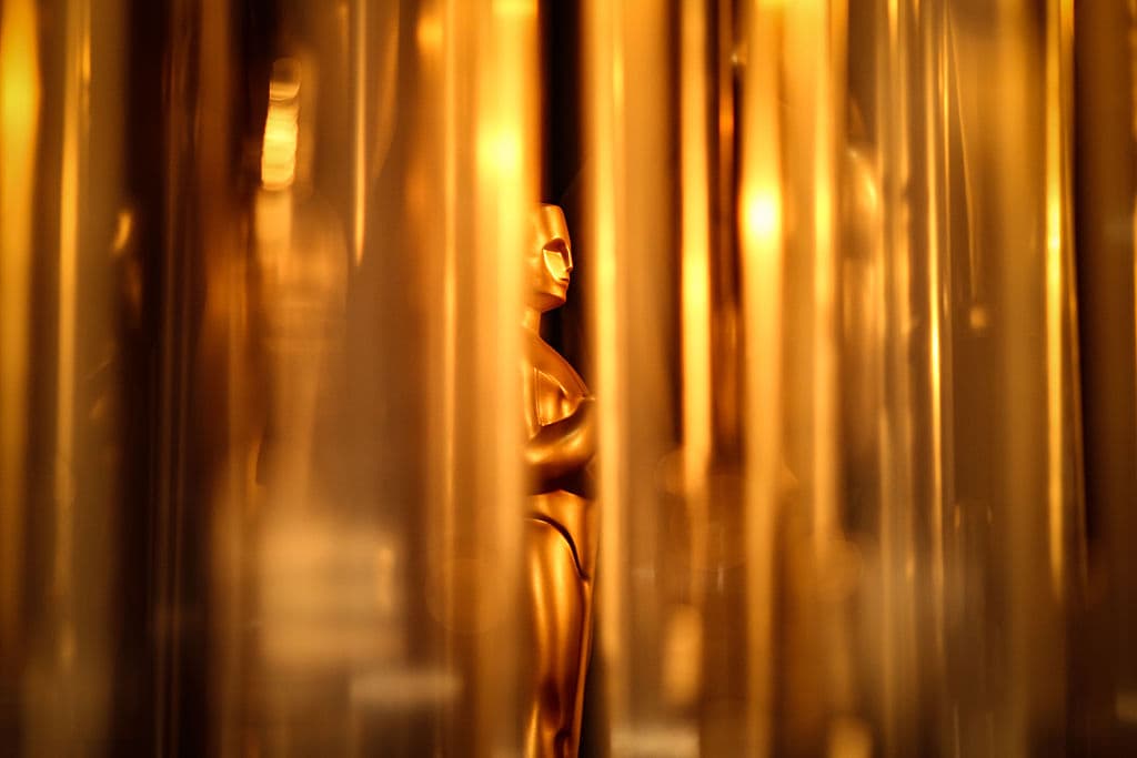 El recibir un Oscar es llegar a cima dentro del mundo del cine y aquí te recordamos cuales han sido las películas que más estatuillas se han llevado a casa.
<br>