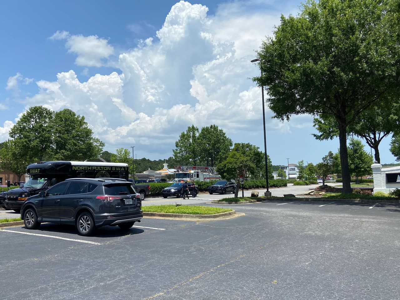 Hombre armado provoca la evacuación del North Point Mall en Alpharetta