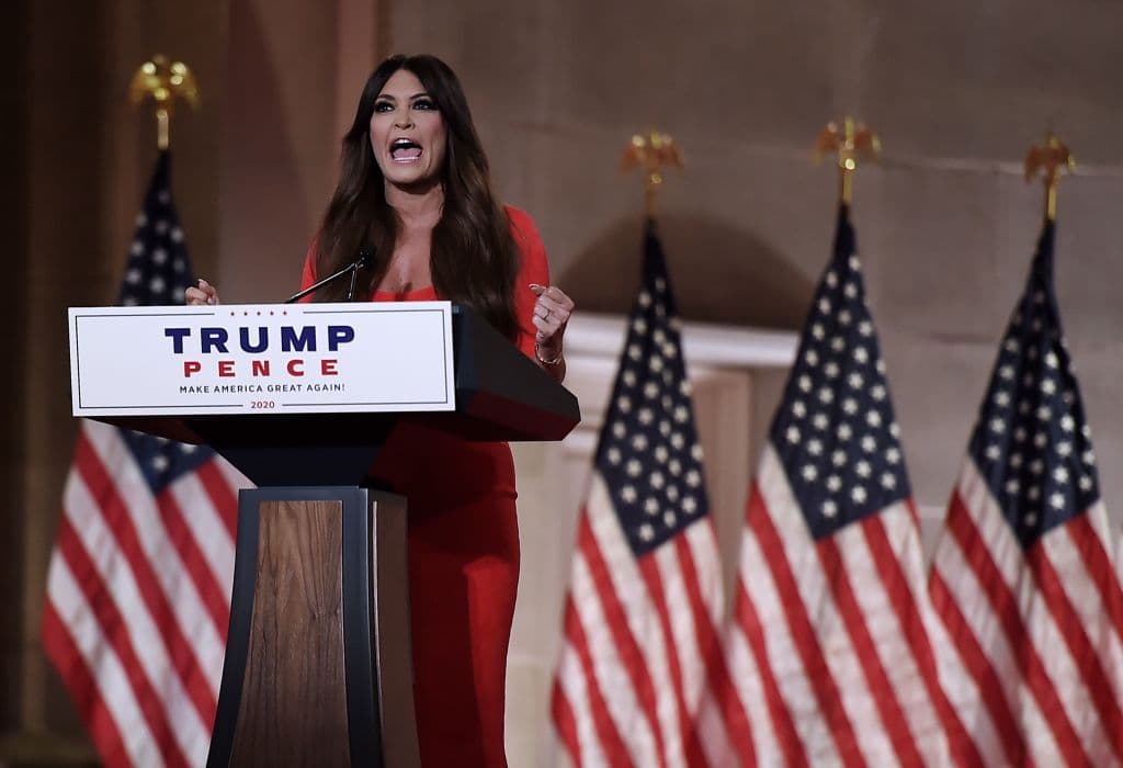 "Estadounidense de primera generación", así se califica Kimberly Guilfoyle, que llama 'inmigrante' a su madre puertorriqueña