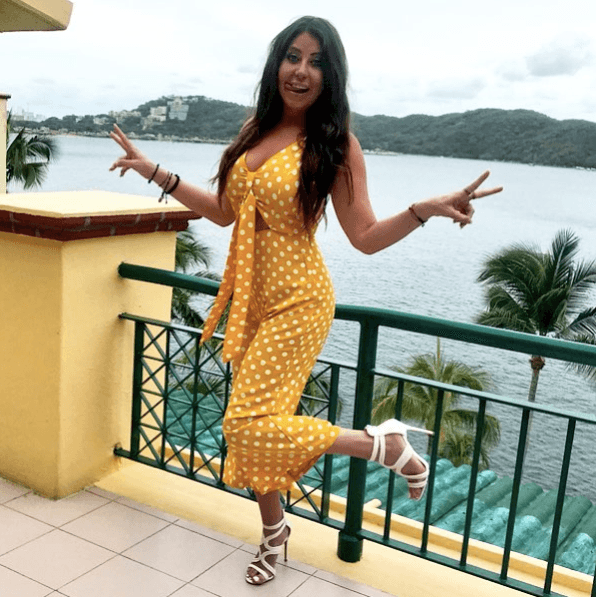 La mexicana habla con facilidad el inglés y el francés.