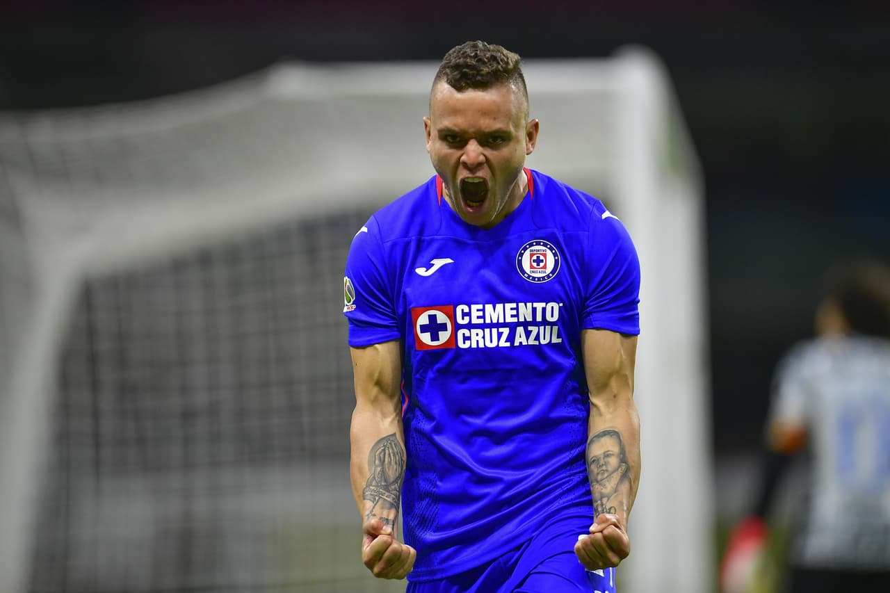 'Cabecita' vuelve a anotarle a los grandes en un mismo torneo